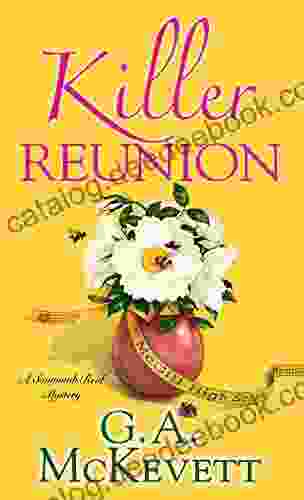Killer Reunion (A Savannah Reid Mystery 21)